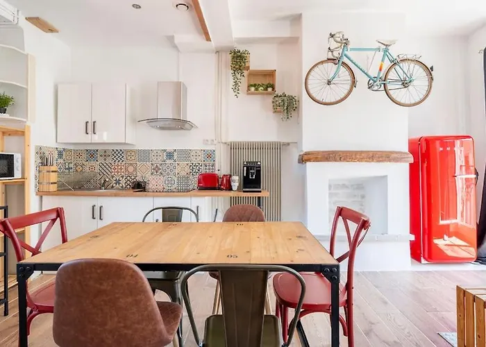 3 En Hyper Centre De *